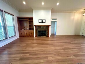 10723 Hillbrook Ave in Baton Rouge, LA - Building Photo - Building Photo