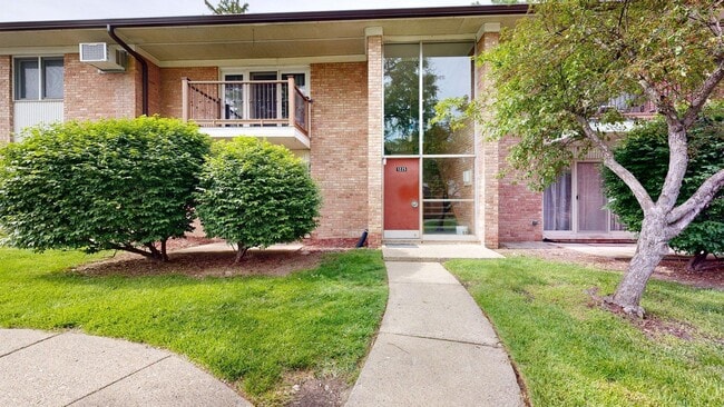 property at 1225 Island Dr