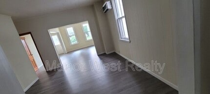 37 E Pottsville St in Pine Grove, PA - Building Photo - Building Photo