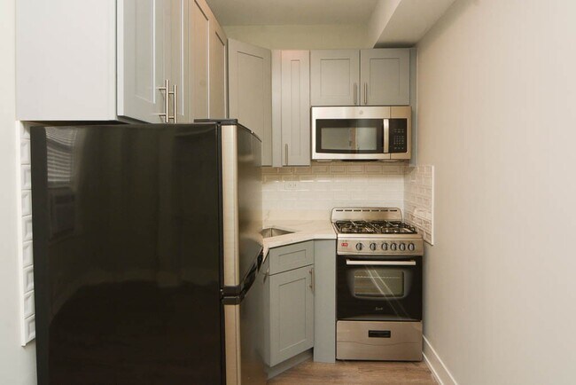 510 W Belmont Ave in Chicago, IL - Building Photo - Building Photo