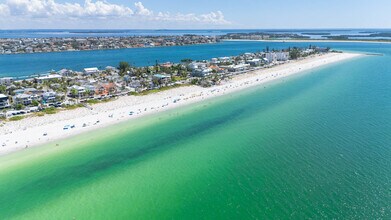 113-112 12th Ave in St Pete Beach, FL - Building Photo - Building Photo