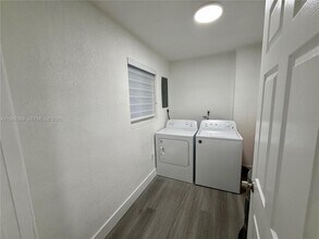 7155 W 2nd Way in Hialeah, FL - Building Photo - Building Photo