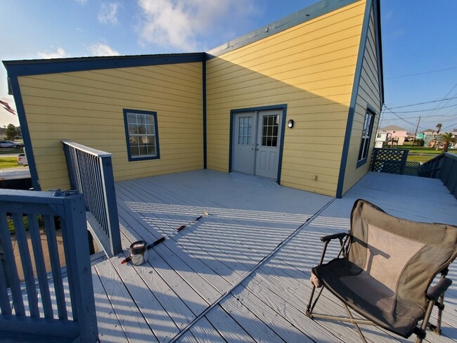 4215 Hardin Dr in Galveston, TX - Building Photo - Building Photo