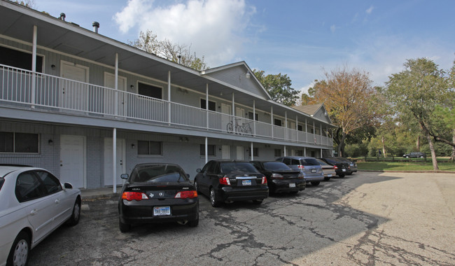 2210 Hickory St in Denton, TX - Building Photo - Building Photo