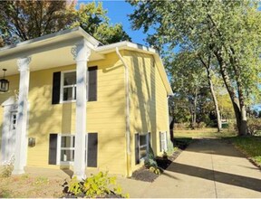 154 W Good Ave in Wadsworth, OH - Foto de edificio - Building Photo