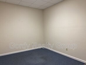 3026 Auction Dr in Marianna, FL - Building Photo - Building Photo