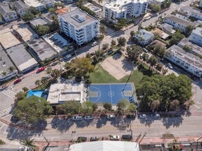 7925 Carlyle Ave in Miami Beach, FL - Building Photo - Building Photo