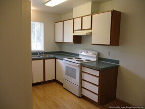 2241 SE Moritz Way in Port Orchard, WA - Building Photo - Building Photo