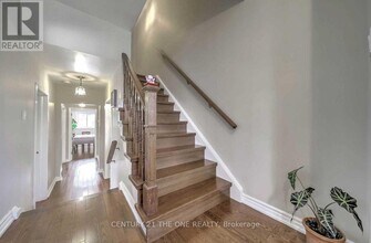 45 Greyhound Dr in Toronto, ON - Building Photo - Building Photo