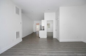 2676 W Main St in Wappingers Falls, NY - Building Photo - Building Photo