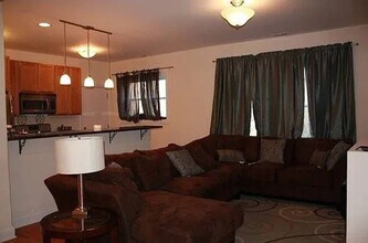 1544 W Sherwin in Chicago, IL - Building Photo - Building Photo