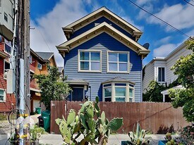 512 Henry St in Oakland, CA - Building Photo