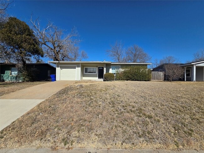 property at 11815 Oberlin Dr