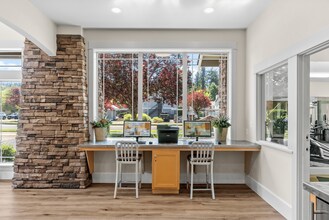 Country Gables Apartments in Puyallup, WA - Building Photo - Building Photo