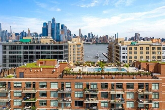 property at 1400 Hudson St