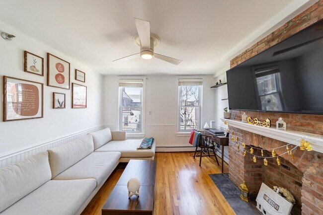 466 Monmouth St in Jersey City, NJ - Building Photo - Building Photo