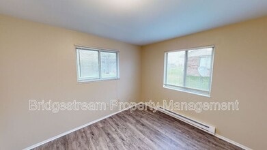 4331 Powell Rd in Dayton, OH - Building Photo - Building Photo