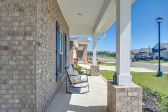 8130 Fir Tree Dr in Milton, FL - Building Photo - Building Photo