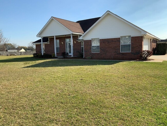 234 Hannah Rd in Level Plains, AL - Building Photo - Building Photo