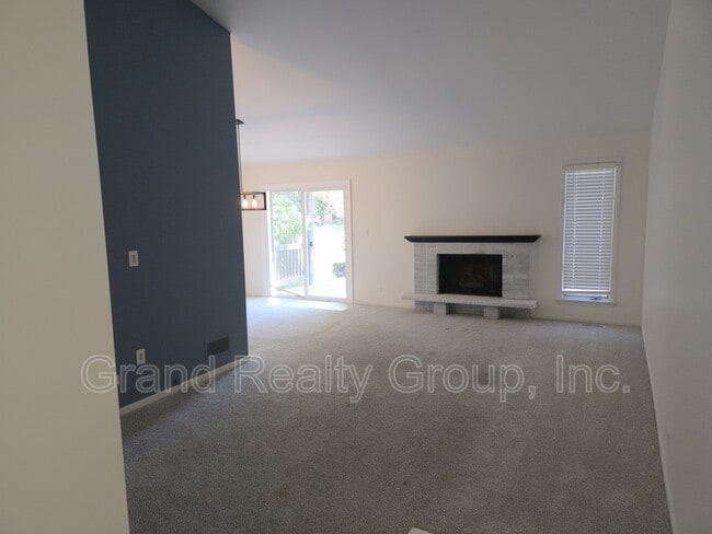 39875 N Golf Ln in Antioch, IL - Building Photo - Building Photo