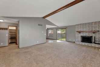 8924-8926 E Bluestem St in Wichita, KS - Building Photo - Building Photo