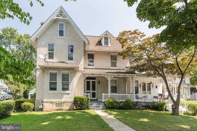 property at 37 N Clinton St