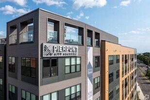 9 Tower Ln in New Haven, CT - Building Photo