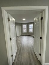 11 Baldwin Ave, Unit 2 in Newark, NJ - Foto de edificio - Building Photo