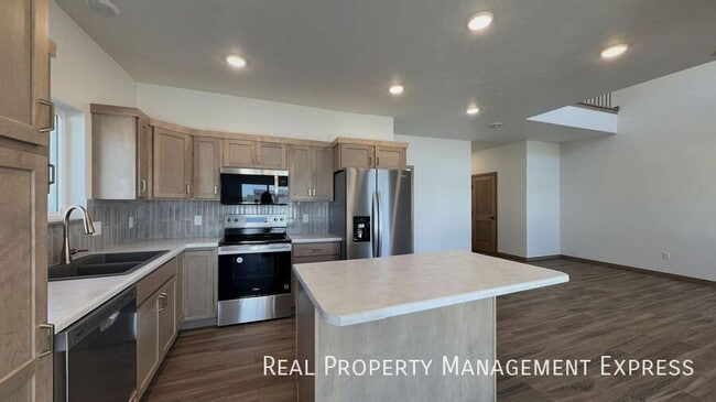 property at 9000 W Jerald Pl