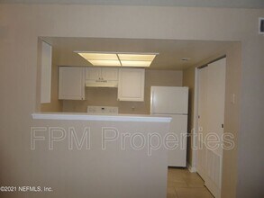 1103 Mayport Landing Cir in Atlantic Beach, FL - Building Photo - Building Photo