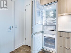 251 Masonry Wy in Mississauga, ON - Building Photo - Building Photo