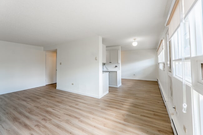 The Britannia in Calgary, AB - Building Photo - Building Photo