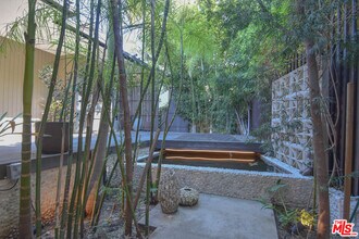 8895 Appian Way in Los Angeles, CA - Building Photo - Building Photo