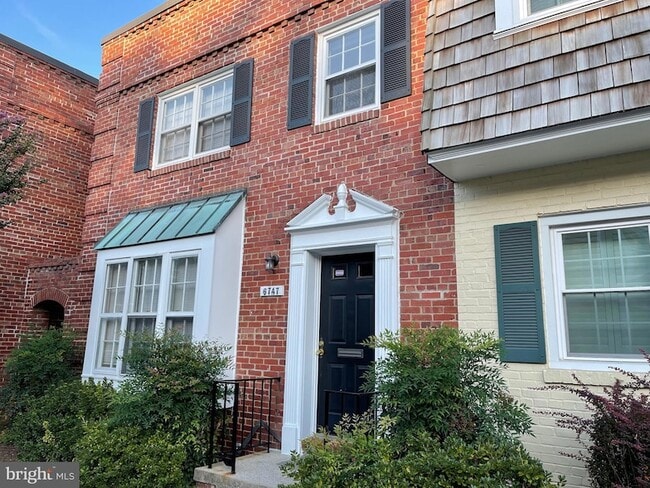 property at 6747 Kenwood Forest Ln