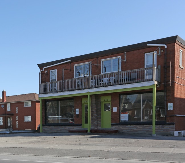 228-236 Margaret Av in Kitchener, ON - Building Photo - Building Photo