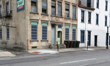 1008-1010 Elm St in Cincinnati, OH - Foto de edificio - Building Photo