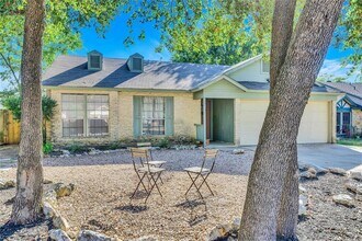 10309 Georgian Dr in Austin, TX - Building Photo - Building Photo
