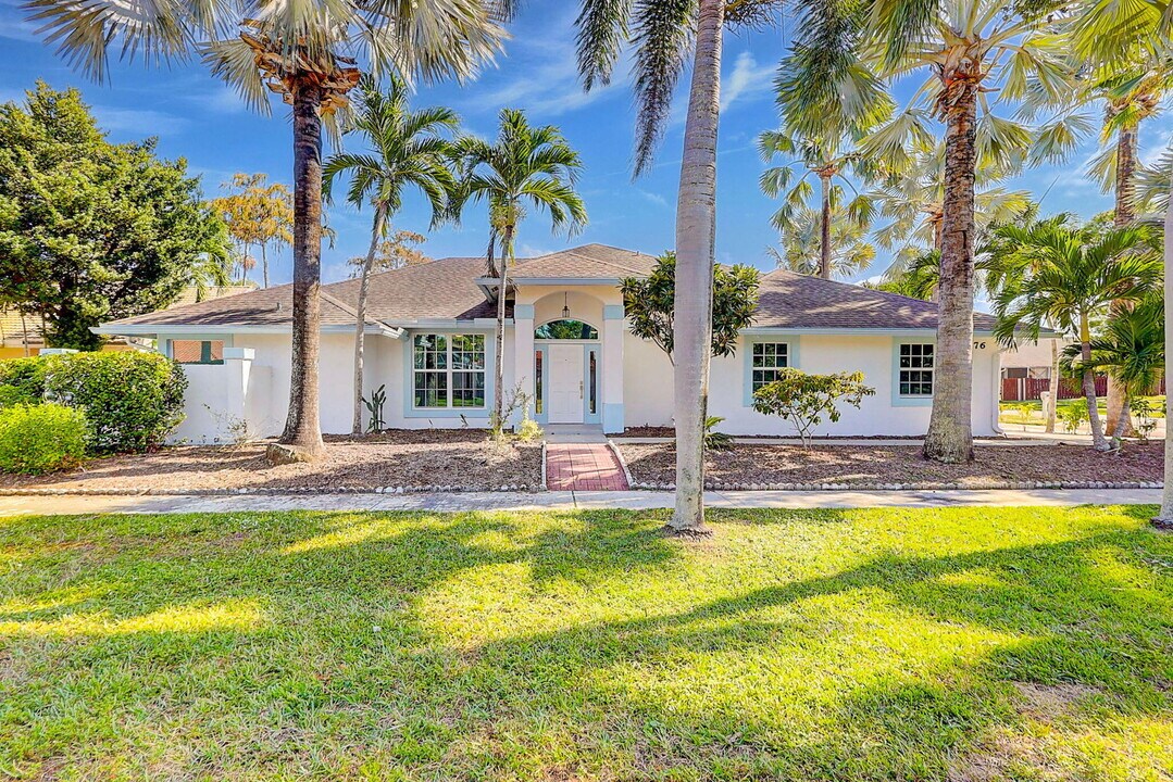 1176 Staghorn St in Wellington, FL - Building Photo