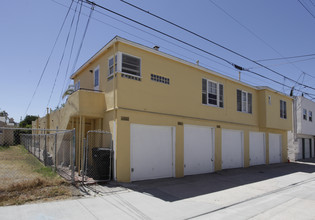 4723-4731 Oregon St in San Diego, CA - Building Photo - Building Photo