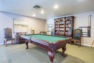 Somerset Apartments in Antioch, CA - Building Photo - Interior Photo