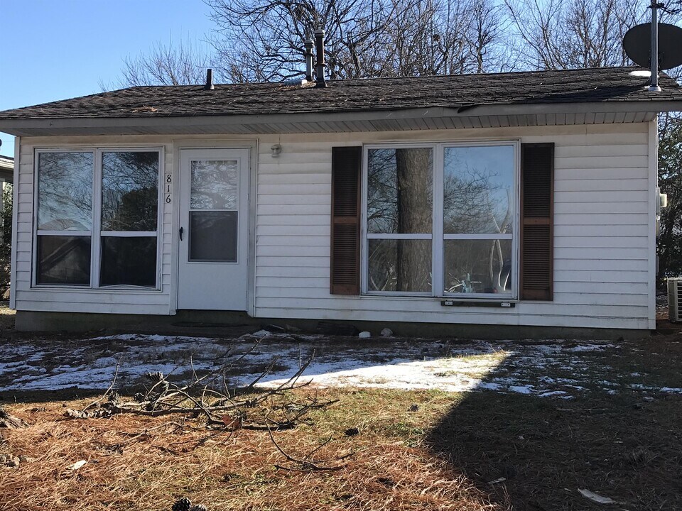 816 W Howell St in Paragould, AR - Building Photo