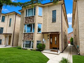 2605 N 76th Ave in Elmwood Park, IL - Building Photo