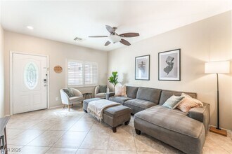 10516 West Table Lands Court in Las Vegas, NV - Building Photo - Building Photo