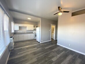 2044 International Blvd - Sunny Studios an in Oakland, CA - Building Photo - Interior Photo