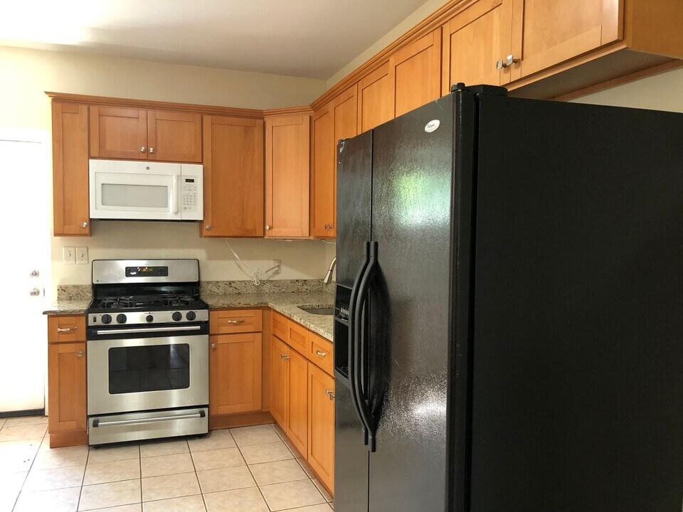 45 Cleveland Ave in Trenton, NJ - Building Photo