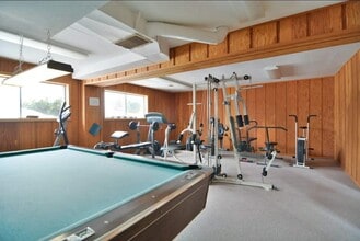 N114W16920 Murillo Dr, Unit 33-3 in Germantown, WI - Foto de edificio - Building Photo