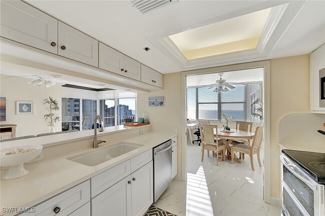 property at 5550 Heron Point Dr