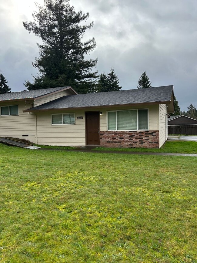 16780 SW 12th St in Sherwood, OR - Building Photo - Building Photo