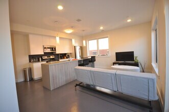 659 Massachusetts Ave in Boston, MA - Building Photo - Building Photo