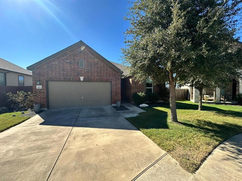 7013 Lickeen Ct in Austin, TX - Building Photo